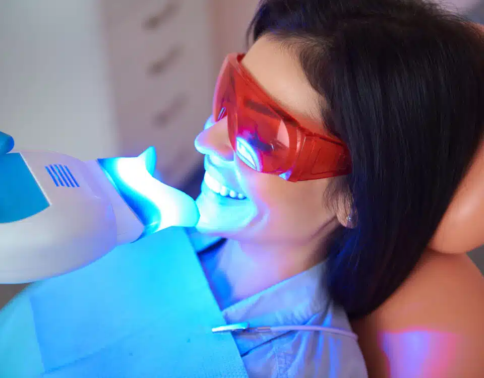 achieving-a-bright-beautiful-smile-with-teeth-whitening-at-stonebrook-family-dental