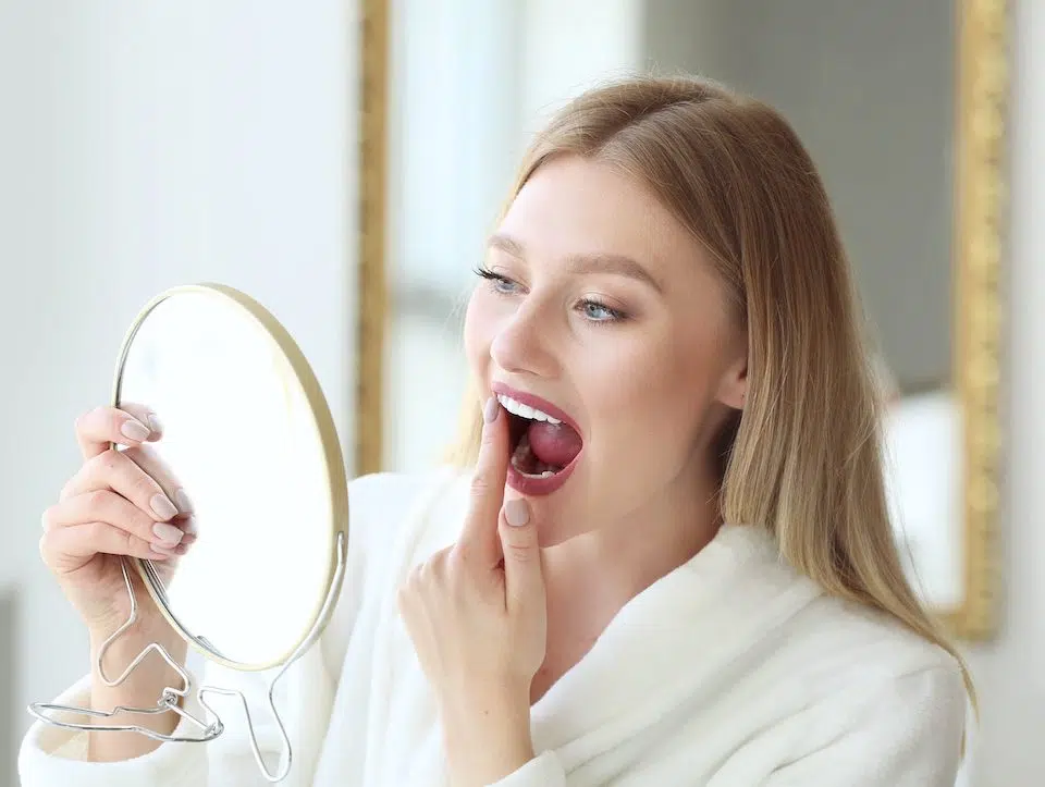 can-you-repair-a-broken-tooth-at-home