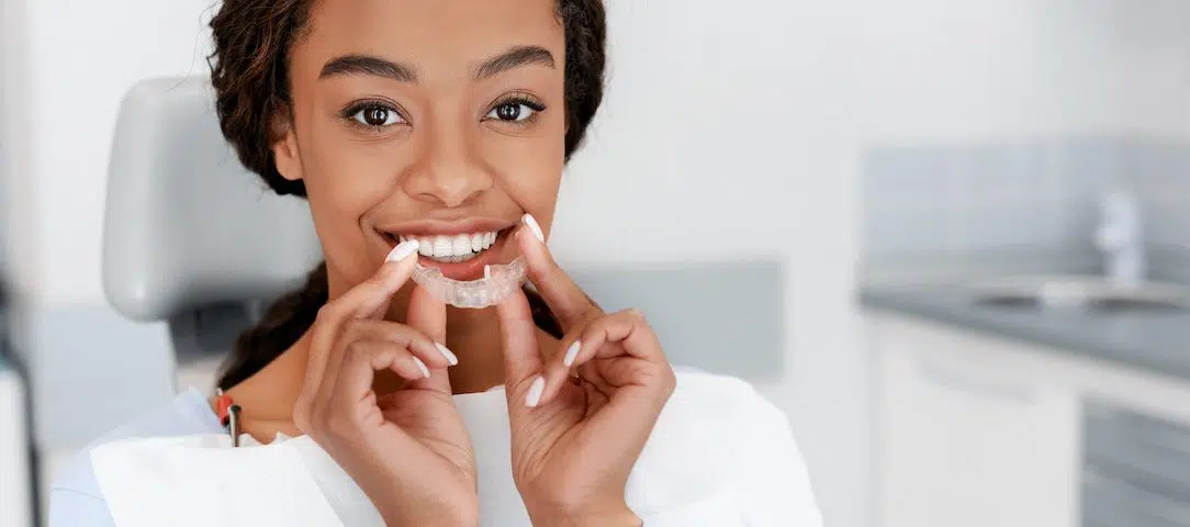 porcelain-veneers-or-invisalign-the-best-option-for-straightening-teeth