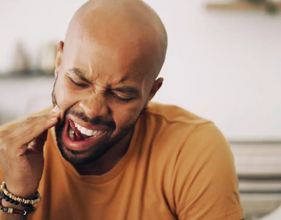 sensitive-teeth-causes-and-solutions