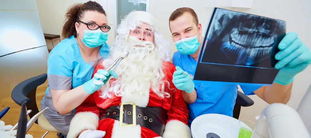 tis-the-season-to-have-healthy-teeth-and-gums